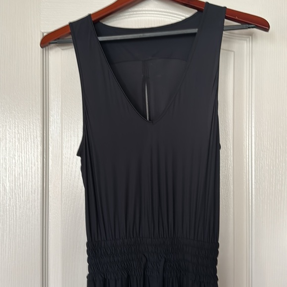 Lulu Jumpsuit - Picture 2 of 7